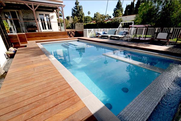 wood deck kolam renang